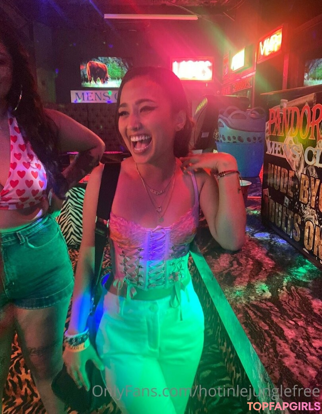 Foto di nudo di fuga di OnlyFans di Hotinlejunglefree #6 Foto di nudo di fuga di OnlyFans di Hotinlejunglefree #6