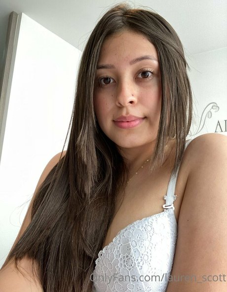 Foto di nudo di fuga di OnlyFans di Laurenscottfree