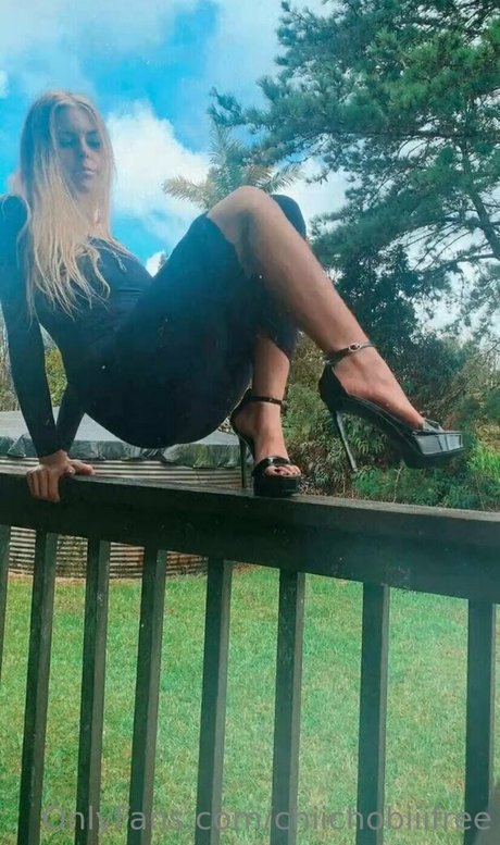 Foto di nudo di fuga di OnlyFans di Chiichobiiifree
