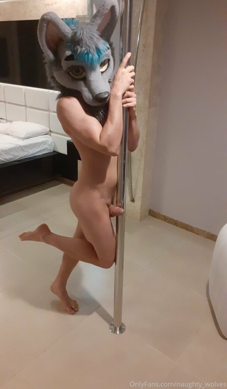 Naughty_wolves