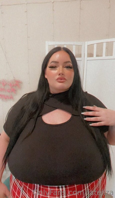 Foto di nudo di fuga di OnlyFans di Fateliza