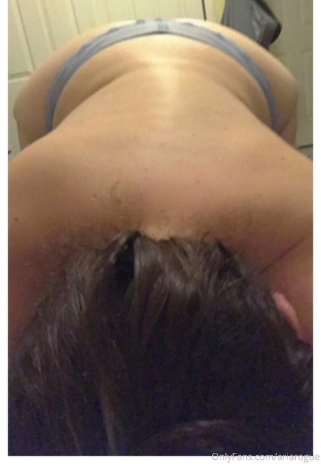 Foto di nudo di fuga di OnlyFans di Ariarogue