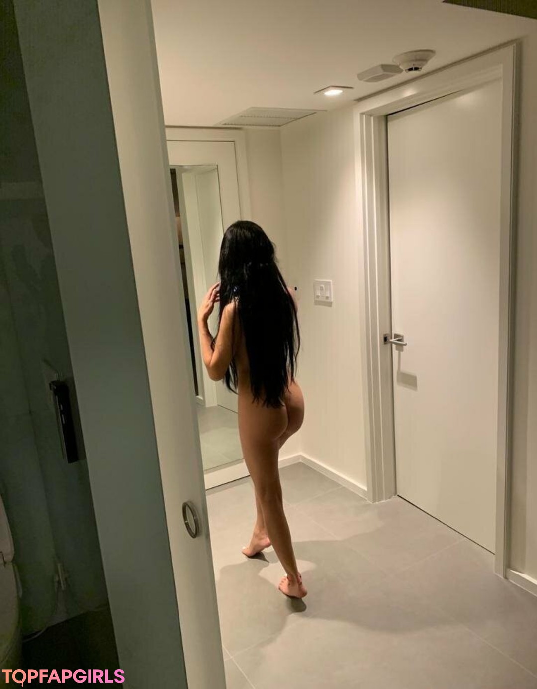 Foto di nudo di fuga di OnlyFans di Lilveronicar #93 Foto di nudo di fuga di OnlyFans di Lilveronicar #93