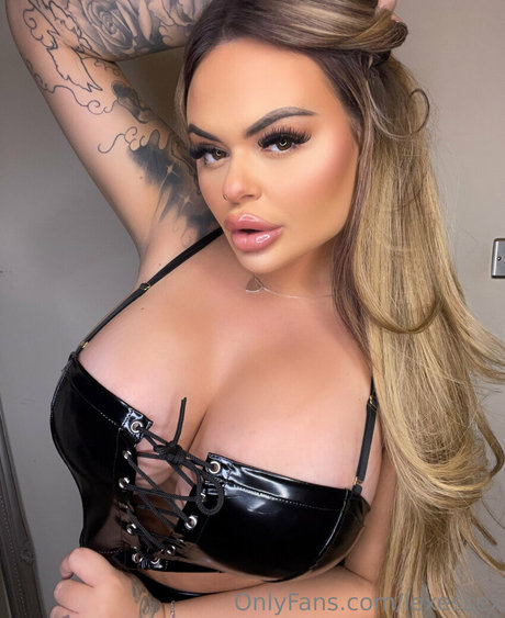 Foto di nudo di fuga di OnlyFans di Lexessex