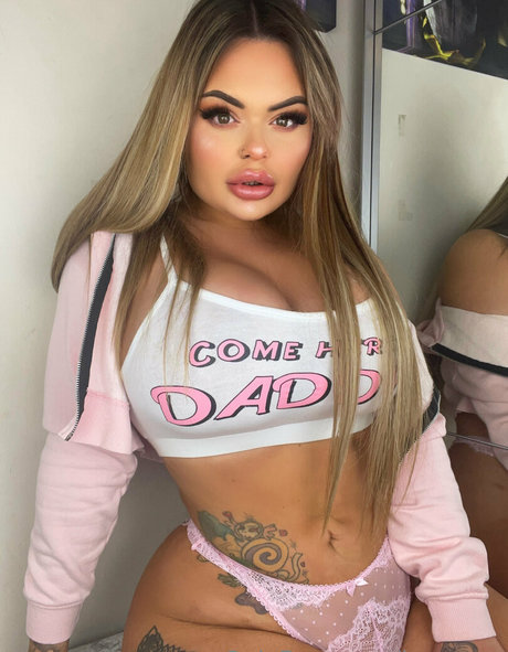 Foto di nudo di fuga di OnlyFans di Lexessex