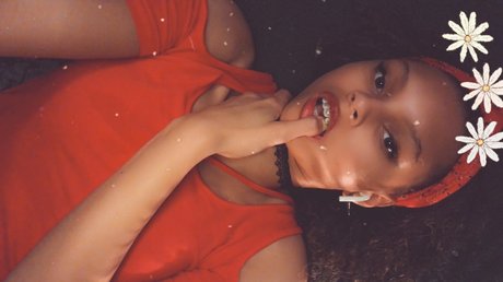 Foto di nudo di fuga di OnlyFans di Latyla Ampamp Eli