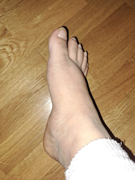 Foto di nudo di fuga di OnlyFans di Saritahot