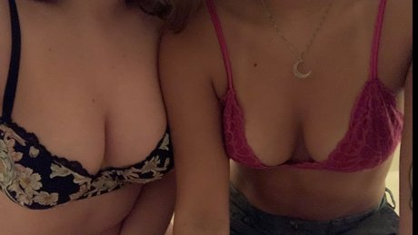 Yessica And Sara