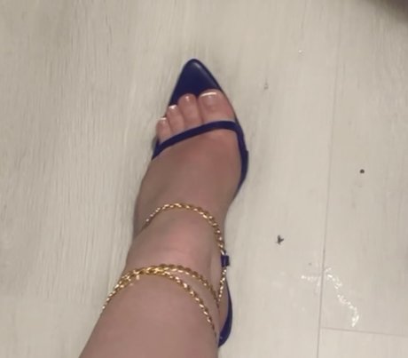 Foto di nudo di fuga di OnlyFans di Suzysole