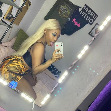 Foto di nudo di fuga di OnlyFans di Queen Sauce