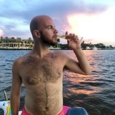Foto di nudo di fuga di OnlyFans di Thomgrahm