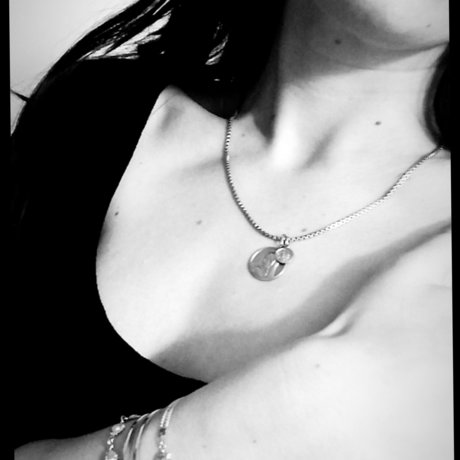 Foto di nudo di fuga di OnlyFans di Your Favourite 