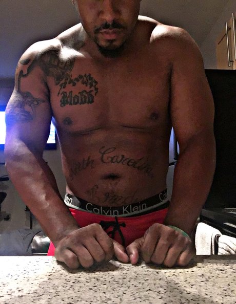 Foto di nudo di fuga di OnlyFans di Oftenlong