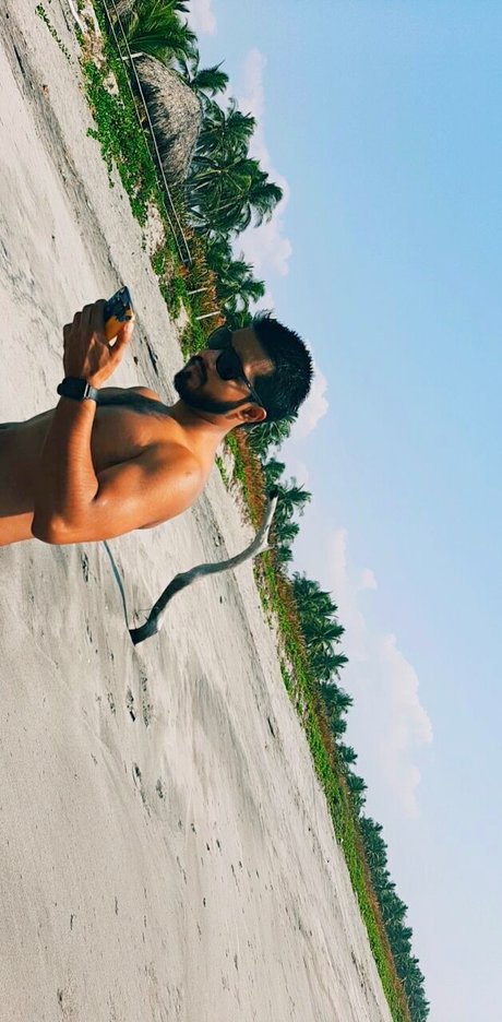 Foto di nudo di fuga di OnlyFans di Manuel Suriano