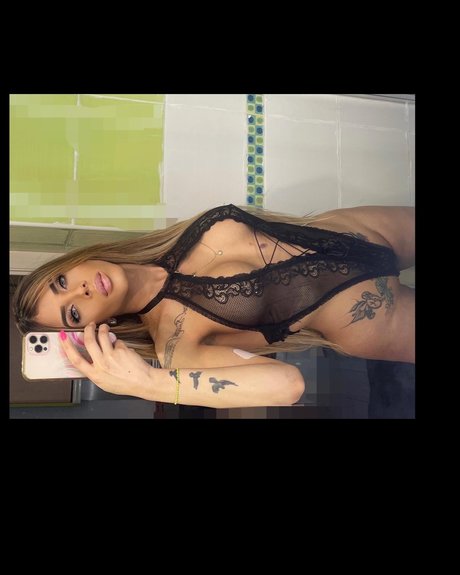 Foto di nudo di fuga di OnlyFans di Nicol Smith