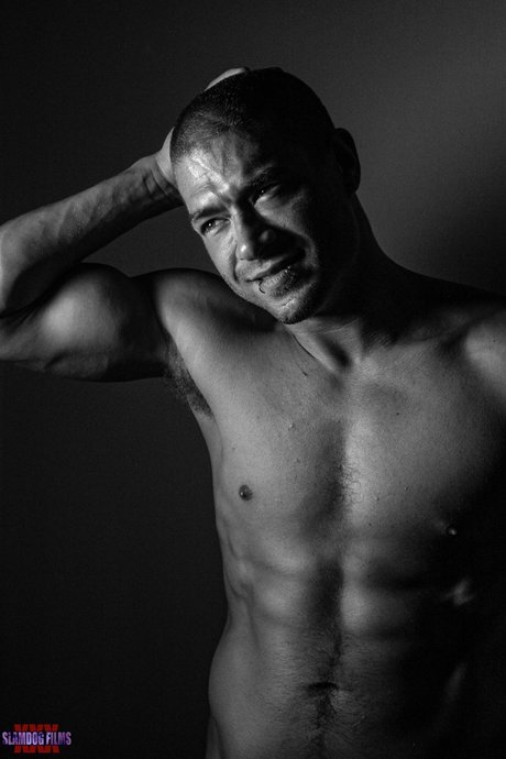 Foto di nudo di fuga di OnlyFans di Xander Corvus