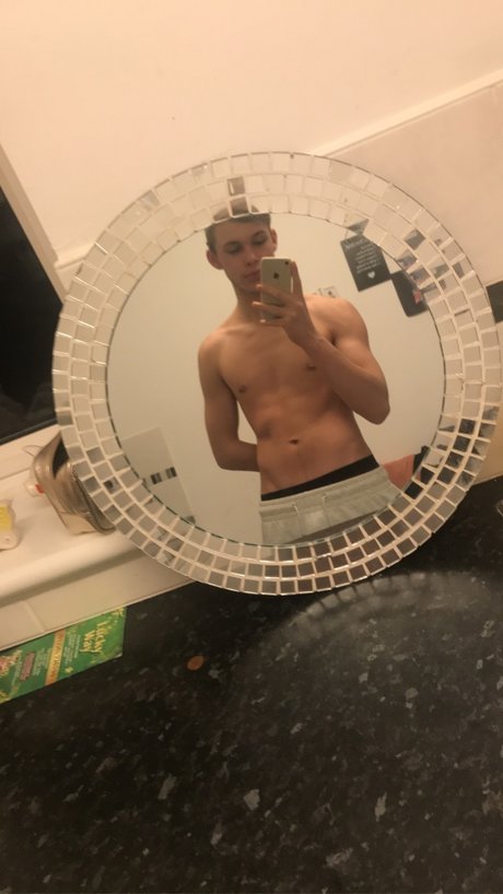 Foto di nudo di fuga di OnlyFans di Harvey 