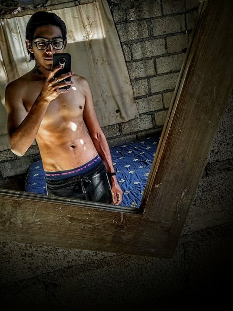Foto di nudo di fuga di OnlyFans di Luis G Gr