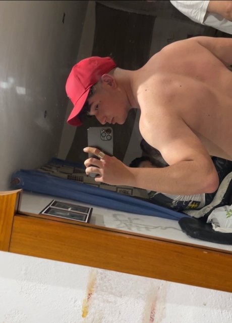 Foto di nudo di fuga di OnlyFans di Parysitooo