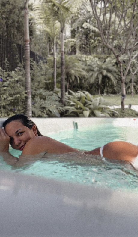Foto di nudo di fuga di OnlyFans di Giulia Manhes
