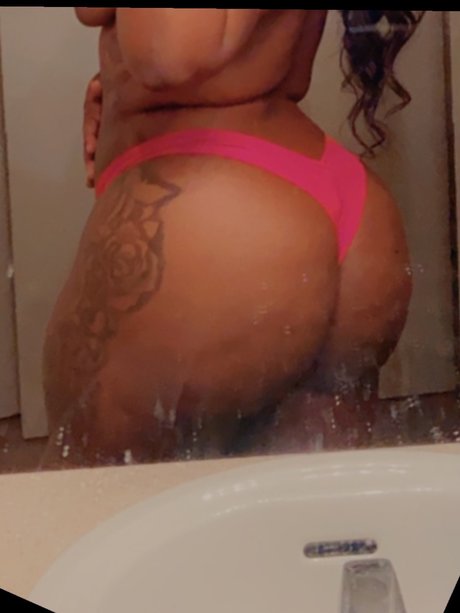 Paris Lee