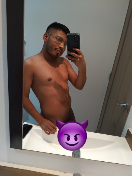 Foto di nudo di fuga di OnlyFans di Francisco Armando Castillo Dubon