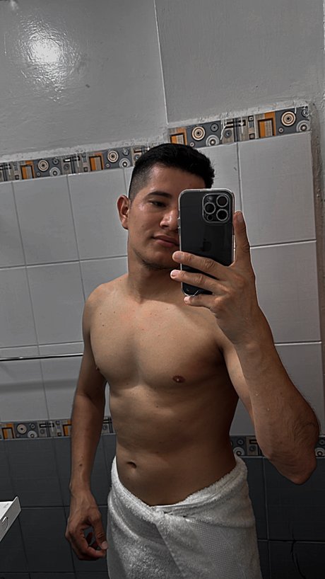 Foto di nudo di fuga di OnlyFans di Jorge Mendoza