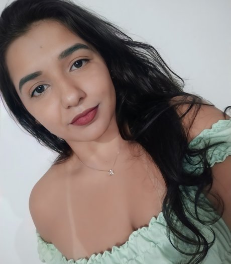 Foto di nudo di fuga di OnlyFans di Janni Bento