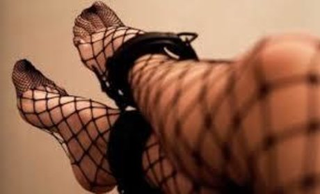 Foto di nudo di fuga di OnlyFans di Masked Madam