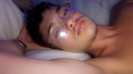 Foto di nudo di fuga di OnlyFans di Ezzy