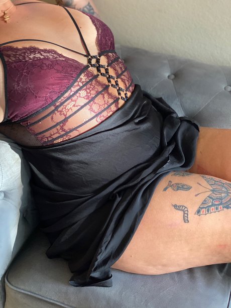 Foto di nudo di fuga di OnlyFans di Bay Bee