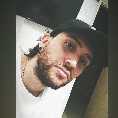 Foto di nudo di fuga di OnlyFans di Johan Arley