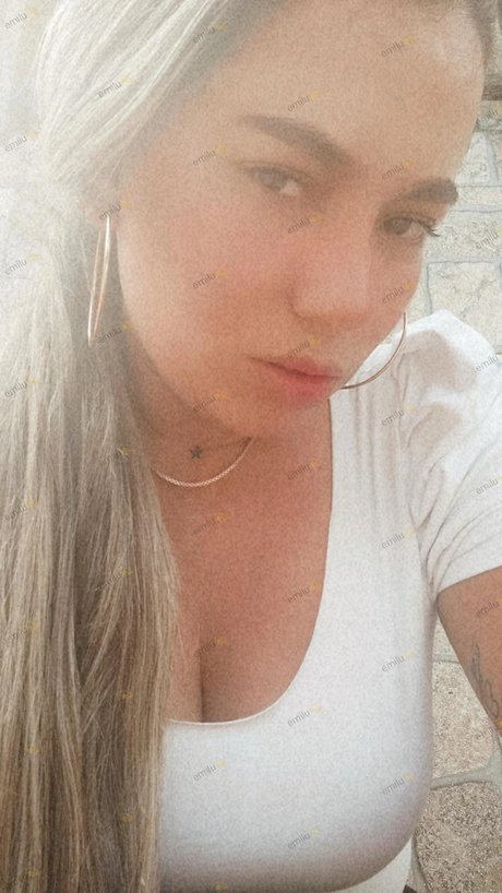 Foto di nudo di fuga di OnlyFans di Caramelo19