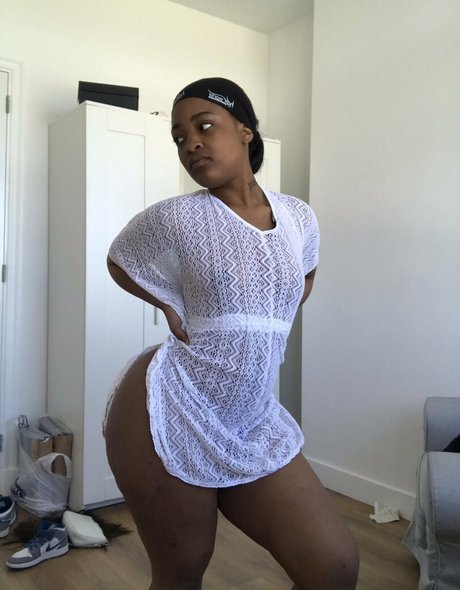 Foto di nudo di fuga di OnlyFans di Mellaa Baby