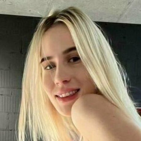 Foto di nudo di fuga di OnlyFans di Svetalight