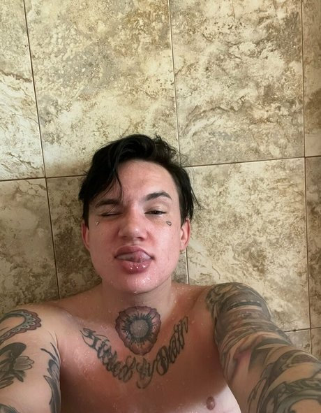 Foto di nudo di fuga di OnlyFans di Nikkihearts