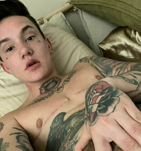 Foto di nudo di fuga di OnlyFans di Nikkihearts