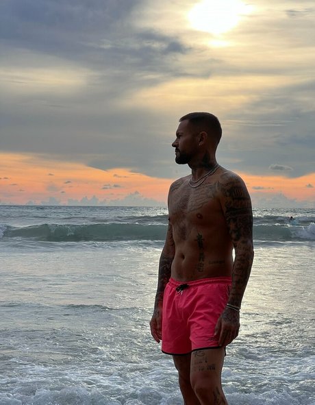 Foto di nudo di fuga di OnlyFans di Loohoodz