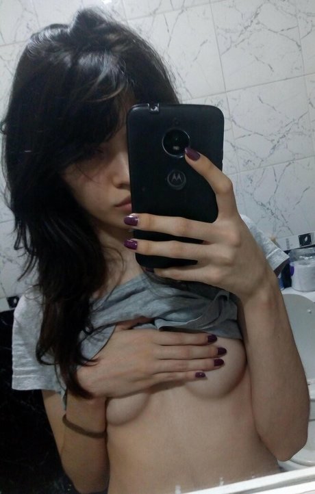Foto di nudo di fuga di OnlyFans di Kalysrra