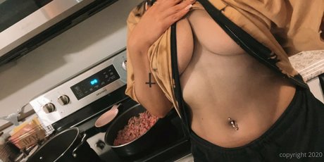 Foto di nudo di fuga di OnlyFans di Keriii00
