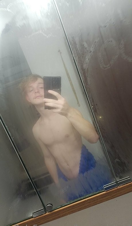 Foto di nudo di fuga di OnlyFans di Keeganislivid