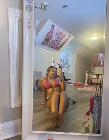 Foto di nudo di fuga di OnlyFans di Isameccia