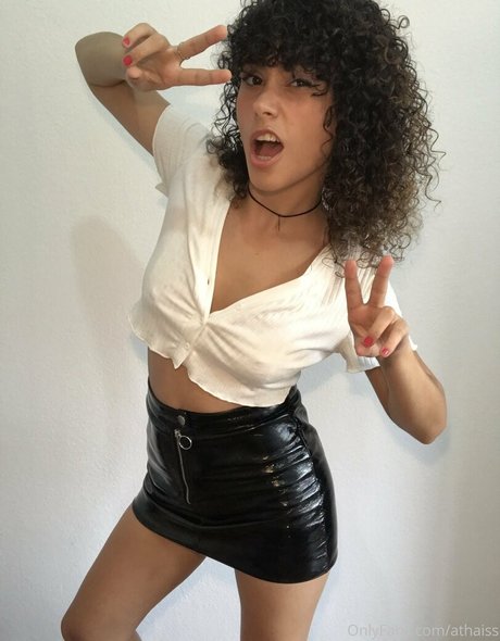 Foto di nudo di fuga di OnlyFans di Athaiss