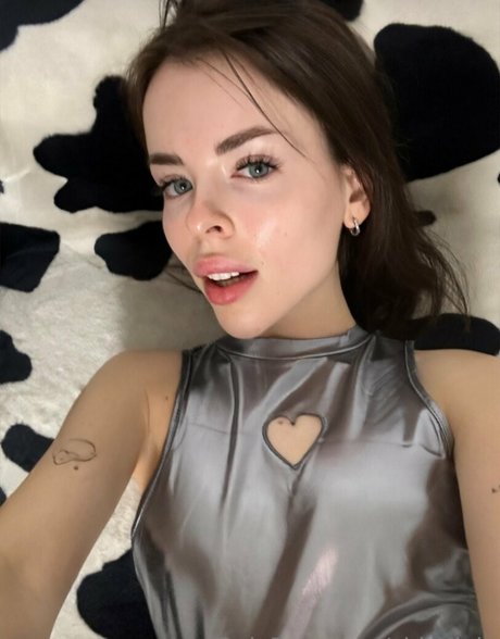 Chloecuttie