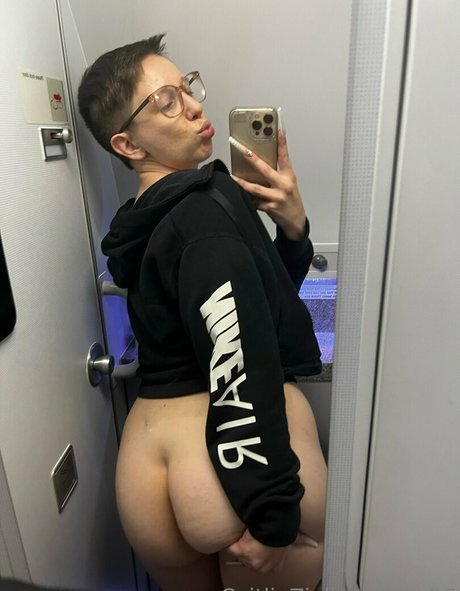 Foto di nudo di fuga di OnlyFans di Caitlinzielinskifree