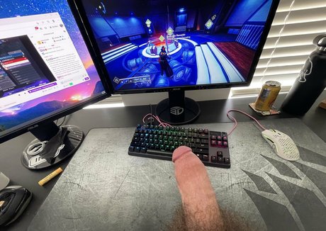 Foto di nudo di fuga di OnlyFans di Heyitskalen
