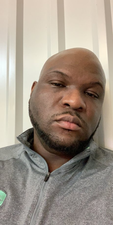 Foto di nudo di fuga di OnlyFans di Montrelj
