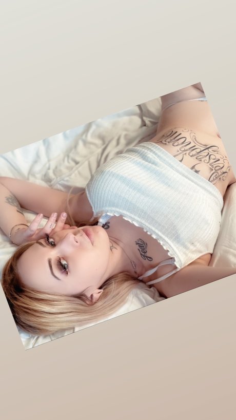 Foto di nudo di fuga di OnlyFans di Mina