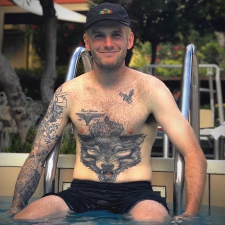 Foto di nudo di fuga di OnlyFans di Lew Buchanan