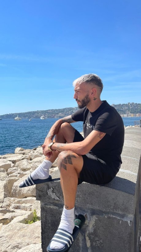 Foto di nudo di fuga di OnlyFans di Carrozzone